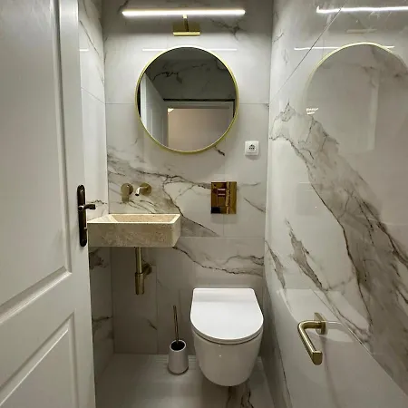 Niki Apartment *